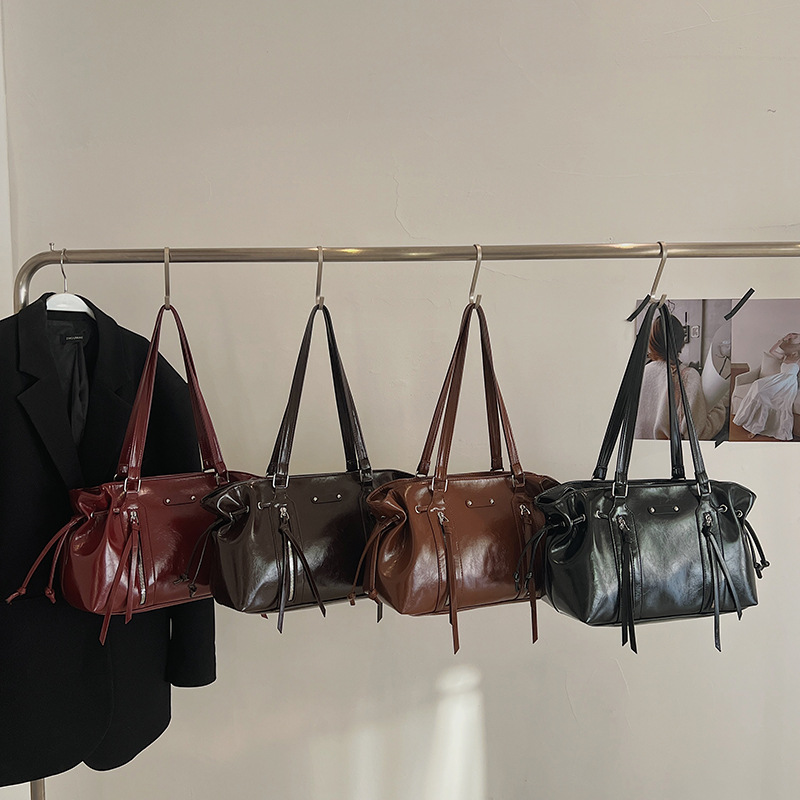 Modische Damenhandtaschen mit  – Women Hand Bags For Office Bewertung und Preis